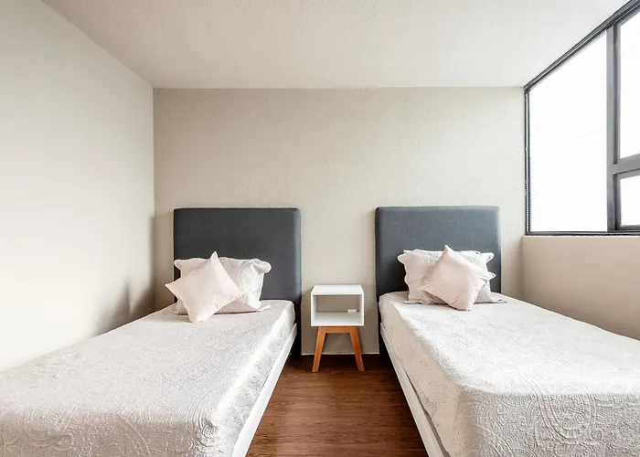 Roma Norte Retreat - 2br Wifi- Parking- Sleeps 6 * Mexico