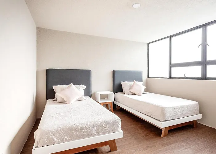 Roma Norte Retreat - 2br Wifi- Parking- Sleeps 6 *
